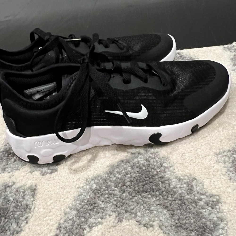 NIKE BLACK RUNNING SNEAKERS SIZE 4 - Picture 3 of 7